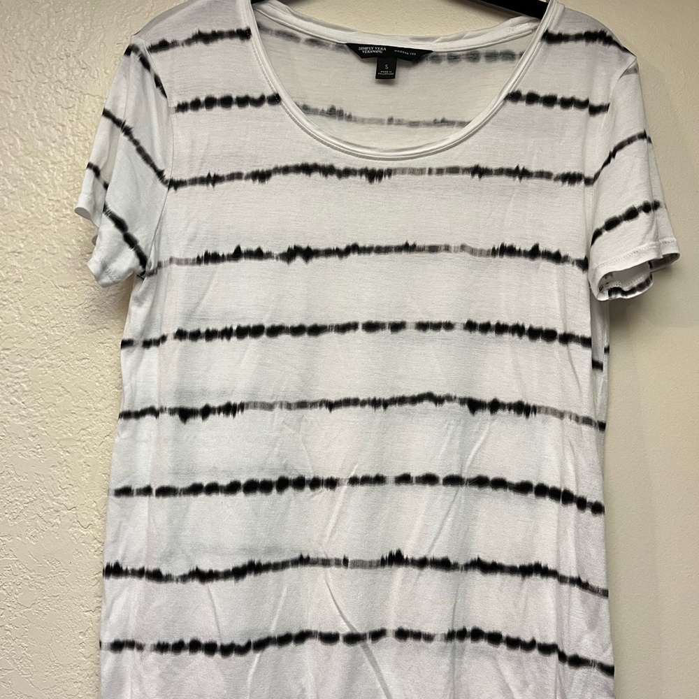 Simply Vera Wang Modern Tee